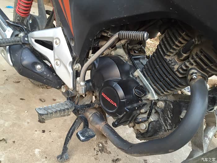 【图】我的锋朗125安静的飘过。羡慕大牌啊、