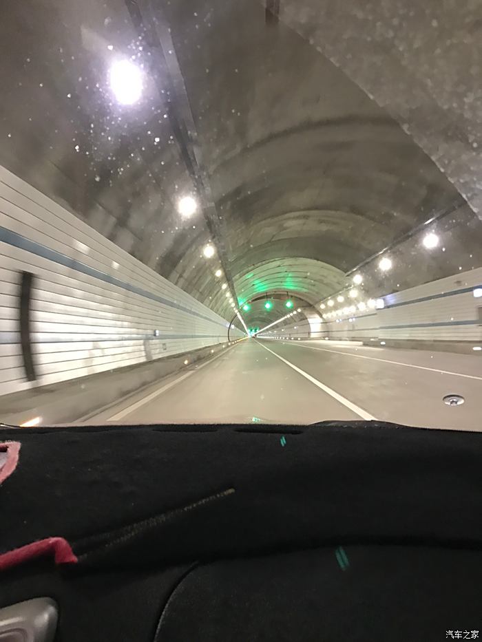 莲花山隧道全3.5公里