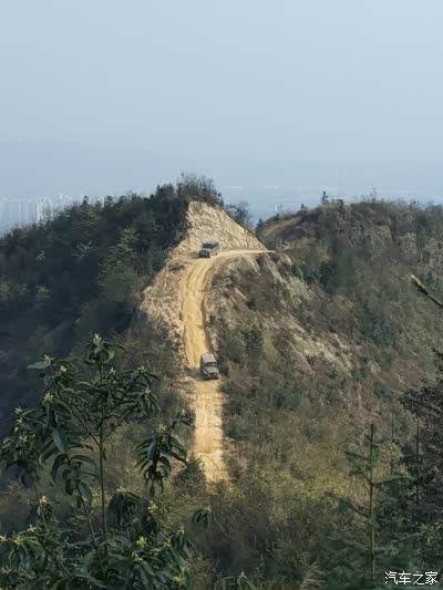 重庆212大队与璧山分队征服曾家山(英雄坡)欢