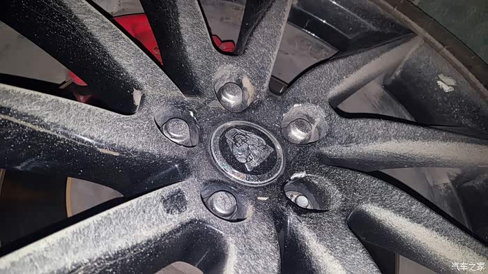 【图】捷豹XF3.0 右后轮螺丝帽断了,怎样将剩