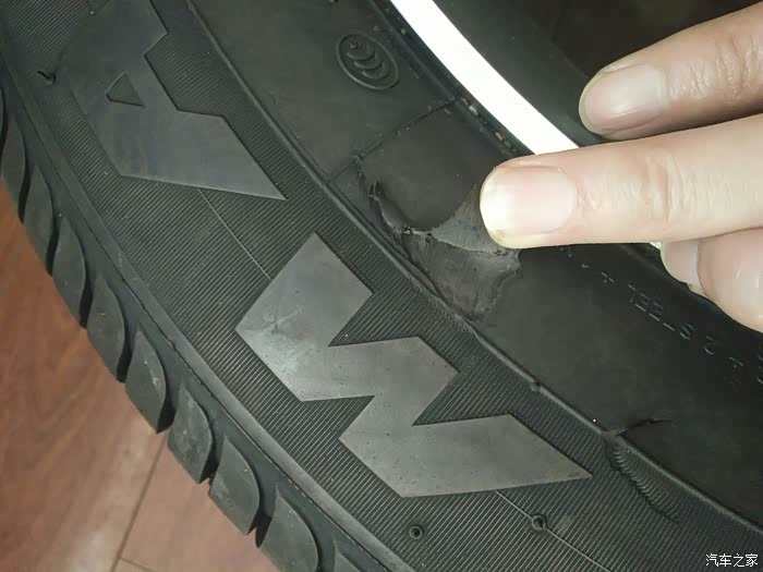 【图】出售瑞虎3全尺寸轱辘一个 轮胎轮毂一起