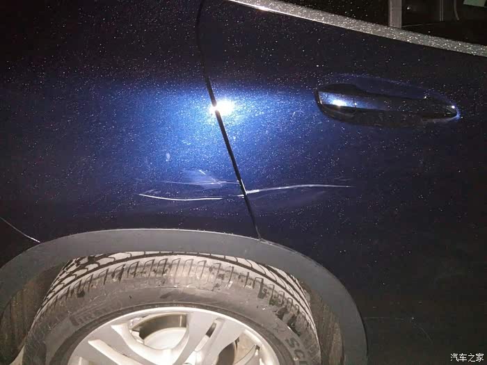 【图】gla200被灭火器箱刮到了,4s掉补漆多少