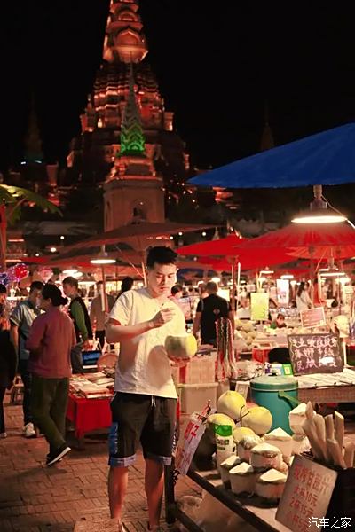 在西双版纳景洪市这里有亚洲最大的夜市星光夜市