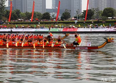 30支龙舟劲旅开飙！顺德女将有自己的水上F1(图1)
