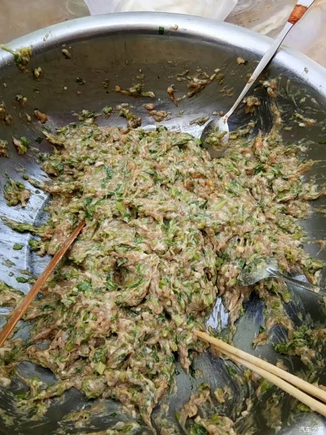 【图】六野俱乐部关爱残障儿童公益活动_比亚