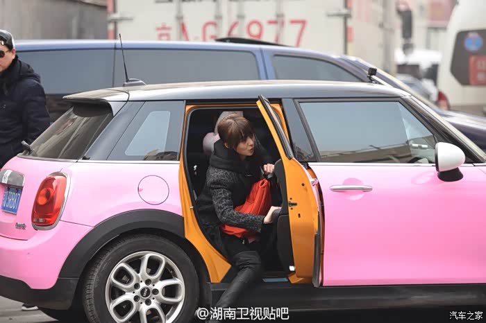 【图】《旋风孝子》里郑爽的爱车亮相~_MINI论