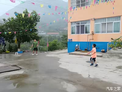 开着锐胜去雾灵山农家小院