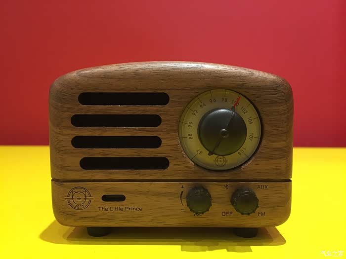 【图】2016至美潮经典,胡桃木蓝牙收音机,全新