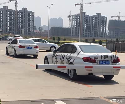 宝马漏油已经是大问题了 为何宝马不作为 还是