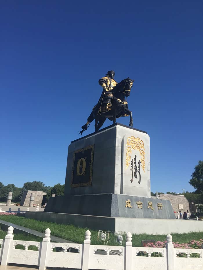 内蒙古兴安盟乌兰浩特《成吉思汗公园》一上午溜达记!