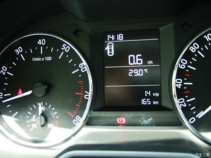 【图】汽车仪表百公里油耗显示为0的真相