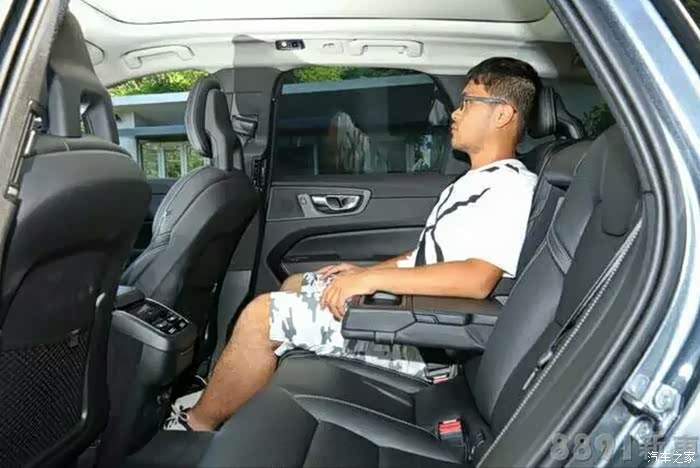 【图】担心新款XC60后排空间的朋友可以放心