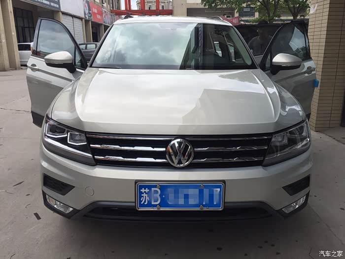 途观L330风尚版改装作业电动座椅、后视摄像