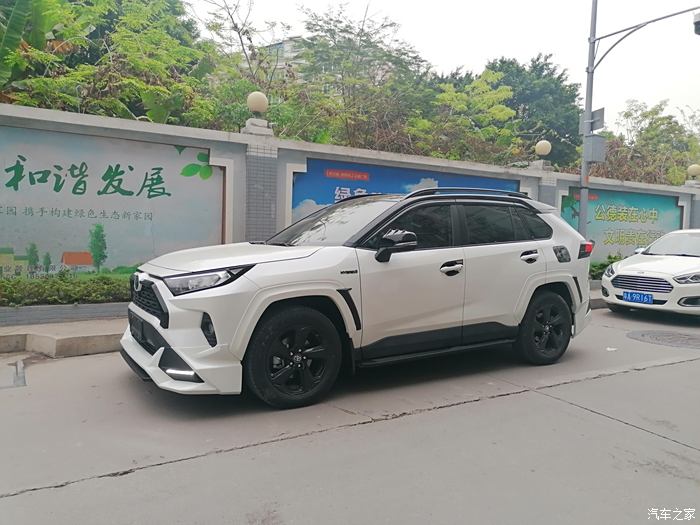 rav4改装这是我刚改完的车,请大家给点意见