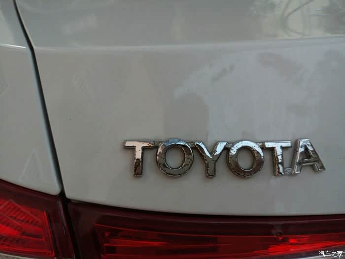 【图】卡罗拉英文字母好似生锈的样子_卡罗拉