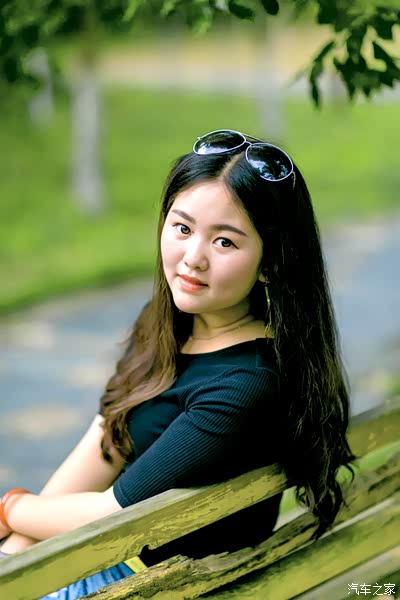 【如影人像】丰满的女孩也很美