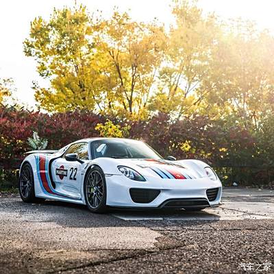 保时捷918 spyder,马天尼赛车条纹拉花.