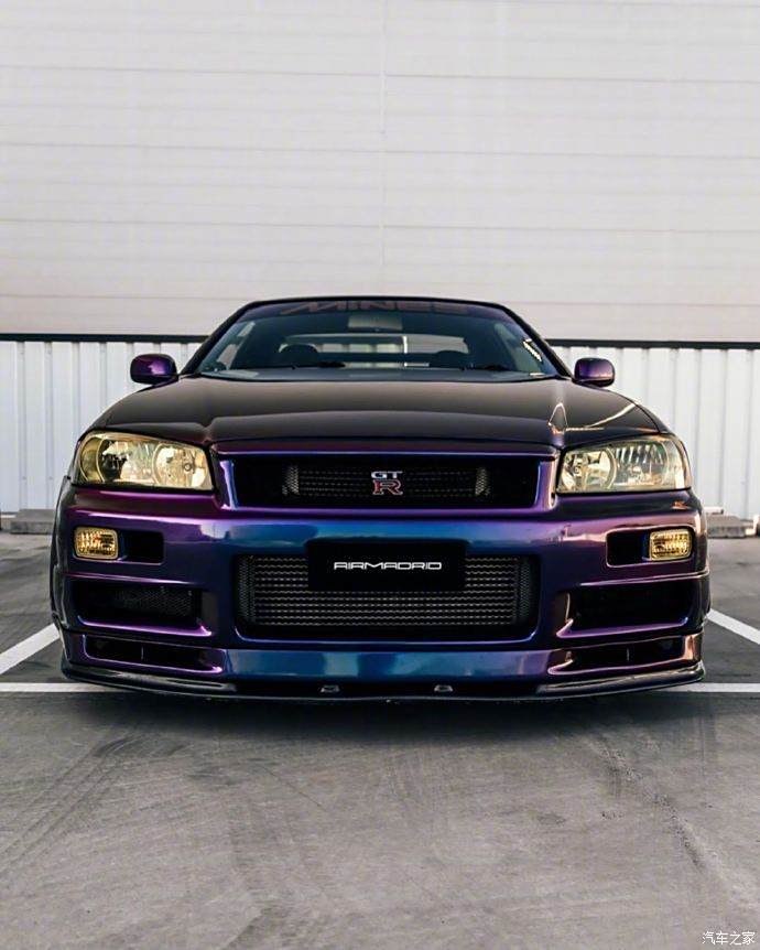 日产gtr r34 炫酷十足.