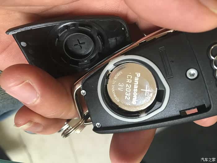 【图】有没谁自己换过钥匙电池?