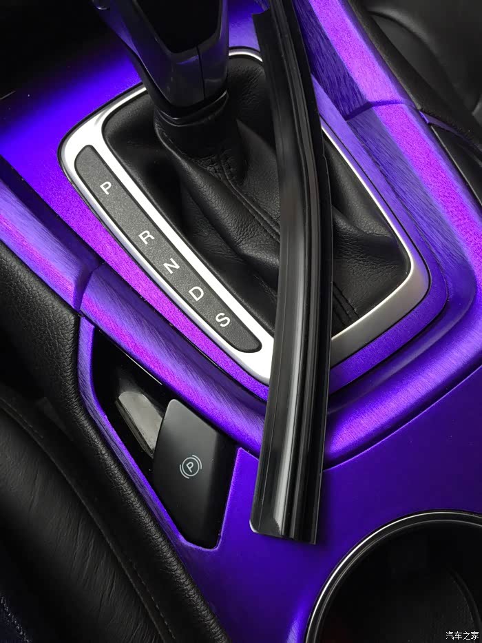 【图】扶手箱的钢琴烤漆容易刮花怎么弄?