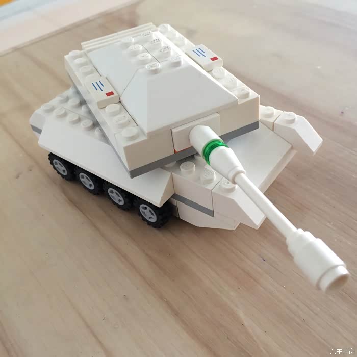 自创乐高坦克模型
