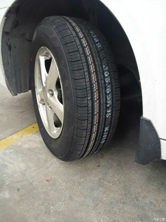 途虎官网轮胎 500_wKgHH1rJ7qiAOLgNAAfj2LkX-VM974.jpg