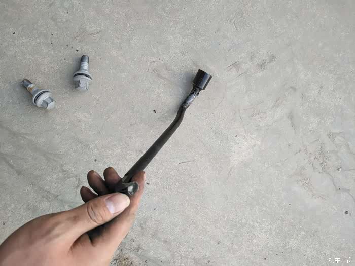 【图】拧螺丝有啥技巧吗?扳手都拧变形了,还有