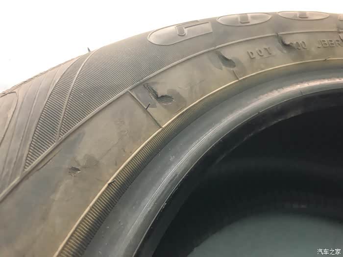 哪里换轮胎最便宜 500_wKgHIVrZwxWAQOWqAADrdmDnbQw635.jpg