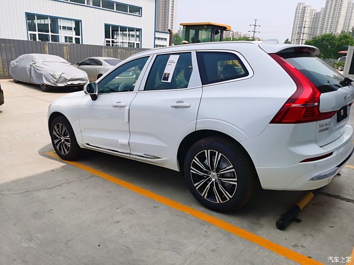 轻混动力——2022款沃尔沃xc60看车