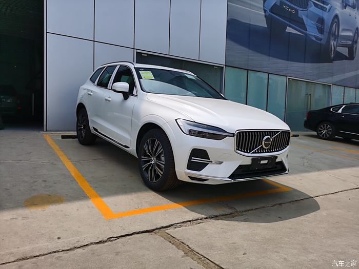 轻混动力——2022款沃尔沃xc60看车