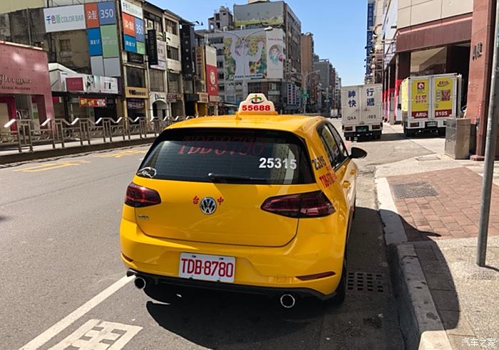台湾街头偶遇gti出租车