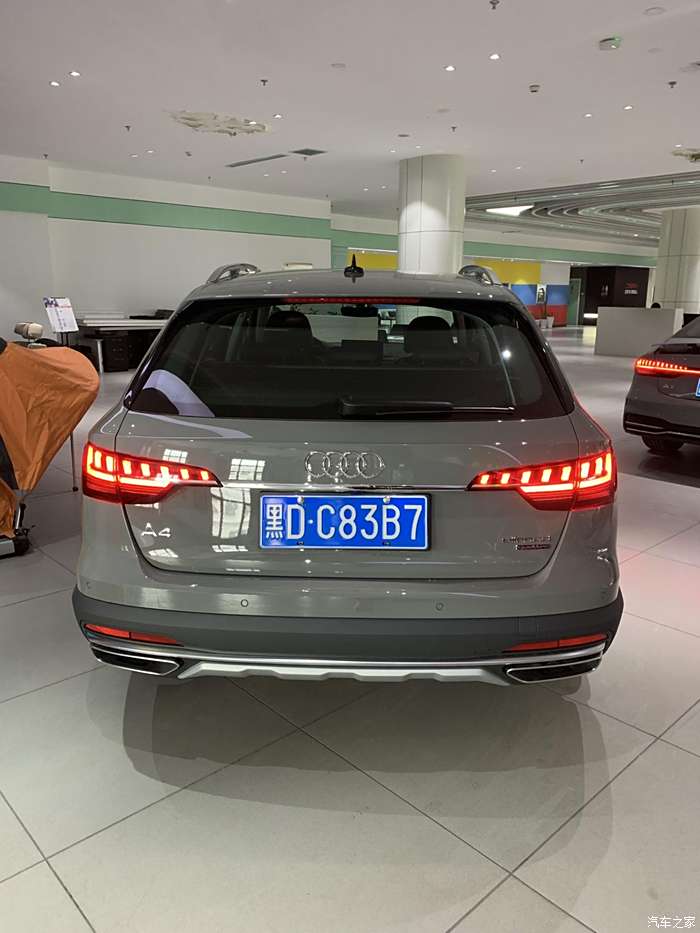 是新款奥迪a4allroad,探索家哦