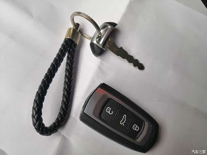 无钥匙启动钥匙没电了怎么换 500_ChcCL125ZYuAef_SABaNitJvF5M289.jpg