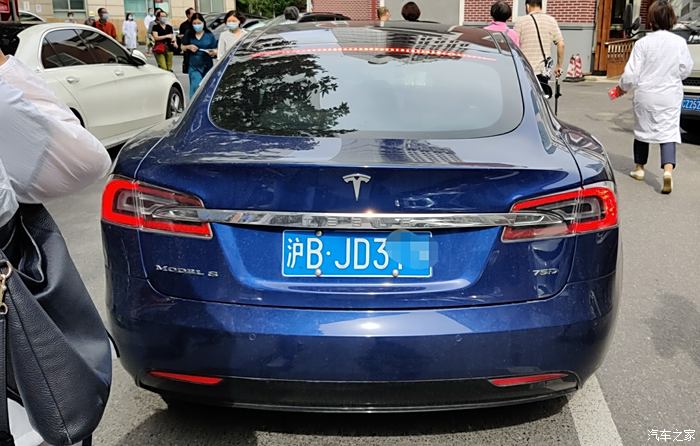 【图】第一次看见有蓝牌特斯拉_上海论坛_汽车之家论坛