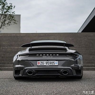 porsche 911 turbos 霸气黑武士一枚.