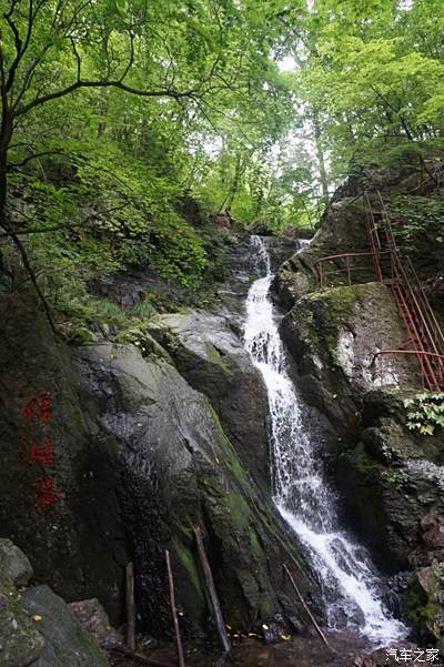 虎塘沟景区浑然体构成副巨天然画卷全区共有126个景点瀑布36条个完美