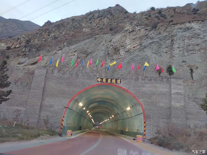 什么时候才能出去旅游啊 500_ChsEel5HuKyALSytACNWKVkbmX0736.jpg