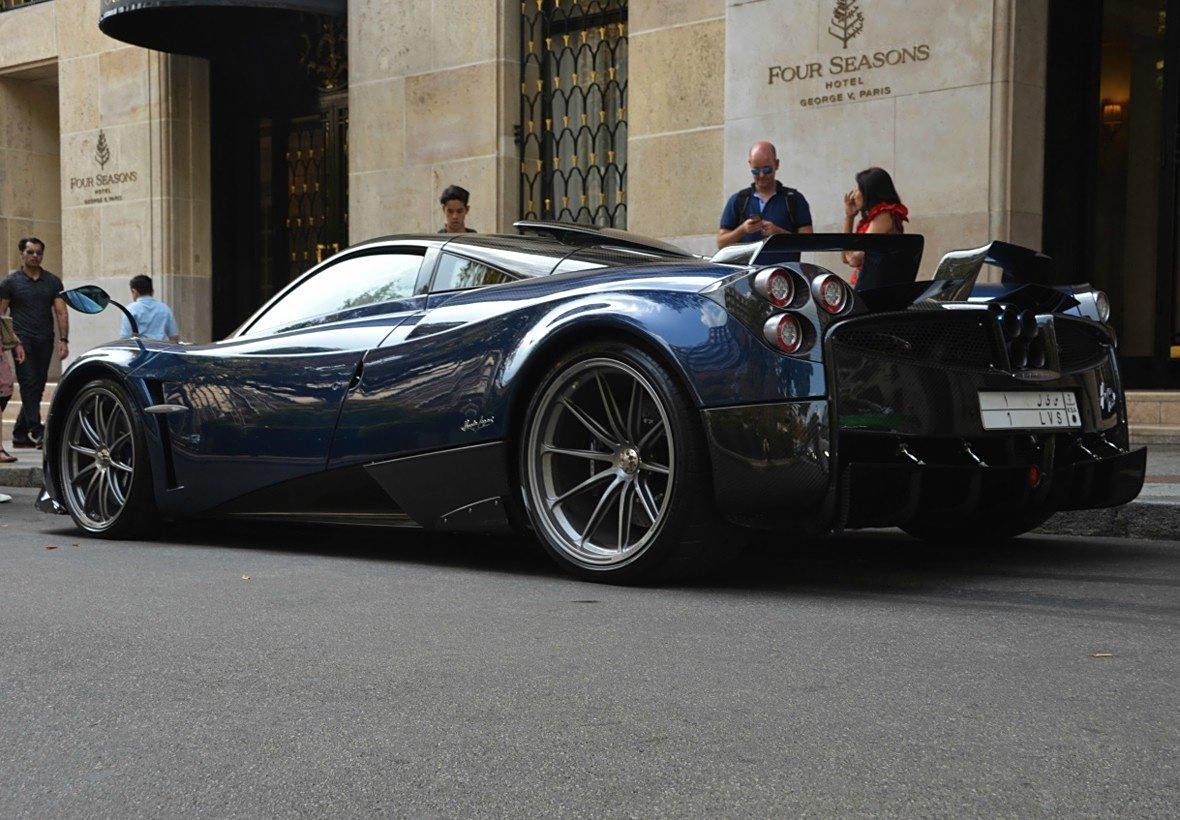 帕加尼huayra pearl帅气的风之子.