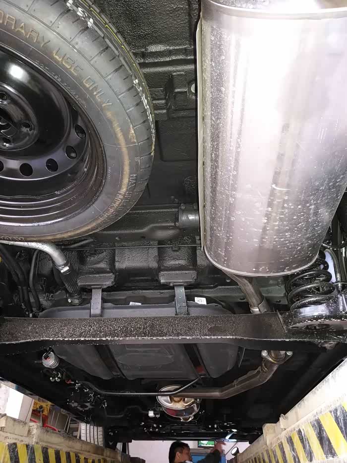 轿车底盘高度排名_轿车底盘(2)