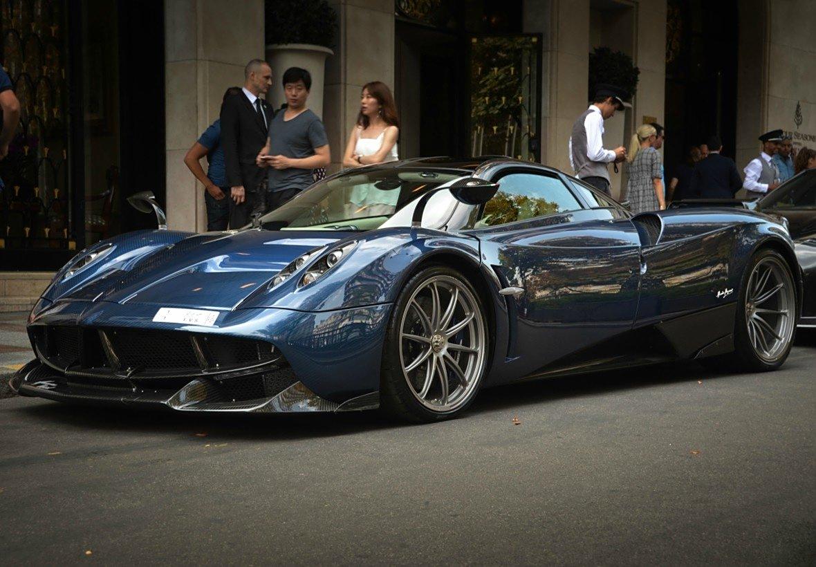 帕加尼huayra pearl帅气的风之子.