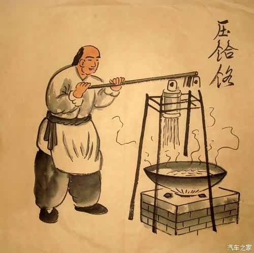 北方必不可少的一道特色美食,最纯正的饸饹面一定是用饸饹床压出来的。