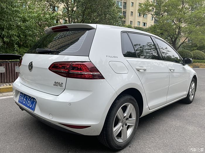 出17款高尔夫230tsi