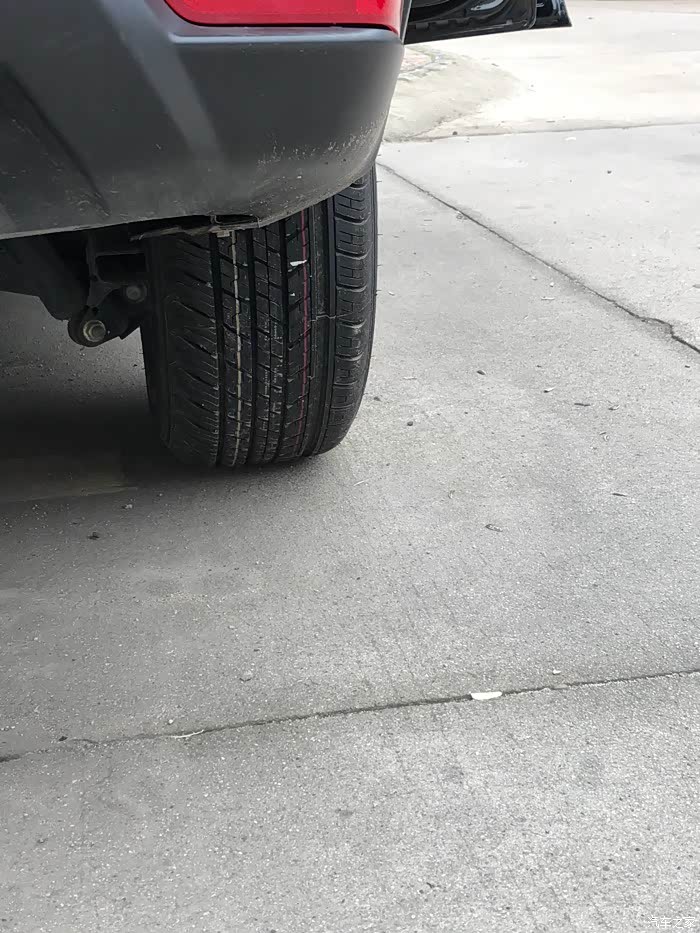 哪里换轮胎划算 500_ChcCr1rwDgGAevOEAALsVI7YXio365.jpg