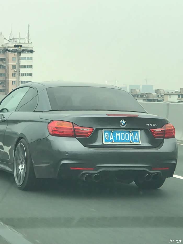 【图】宝马440i没有出过敞篷版吧!