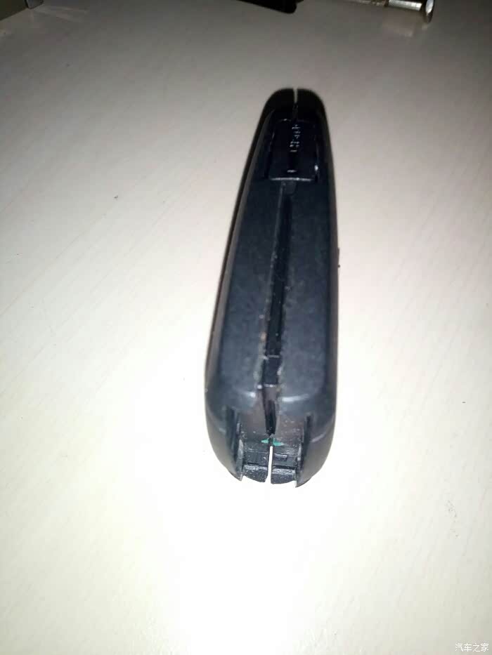 什么时候开始有电子车钥匙 500_ChcCr1rxP-iAdbuuAAHktJ1ikTo869.jpg