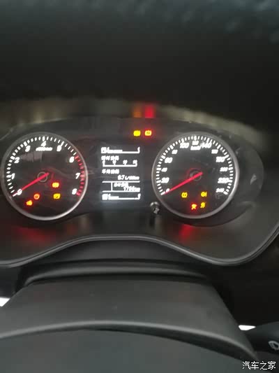 后悔买宝骏560车子行驶中突然出现乱码,无语了