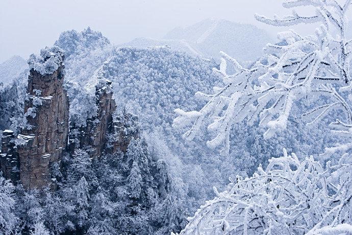 张家界天门市的雪景很是震撼