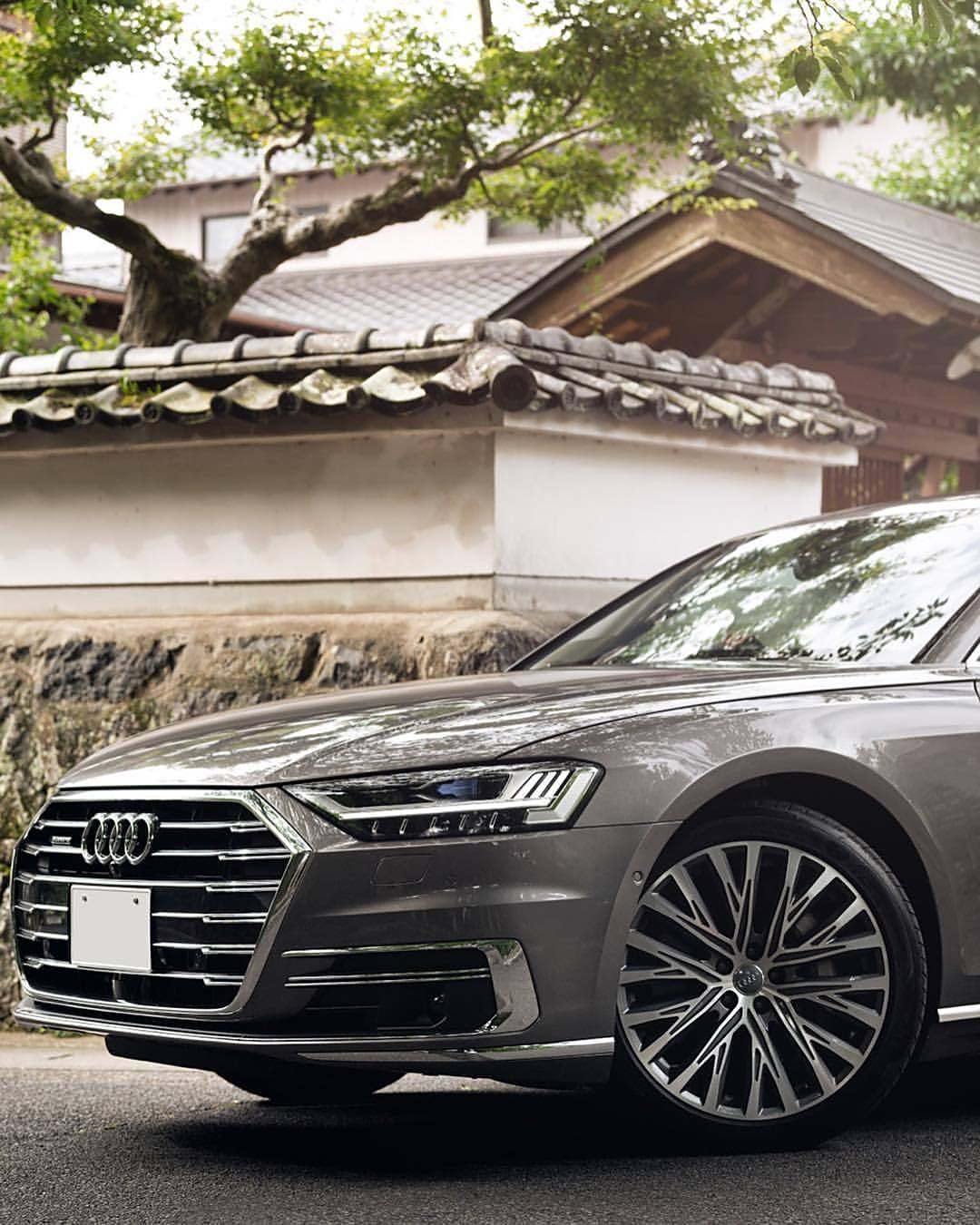 327 | 回复: 1 奥迪a8论坛 audi a8的雅致气场,很适合这样静谧且绿意