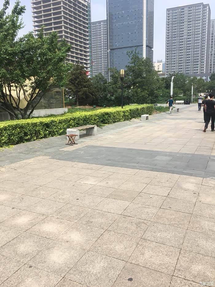 周末共赏广场美景