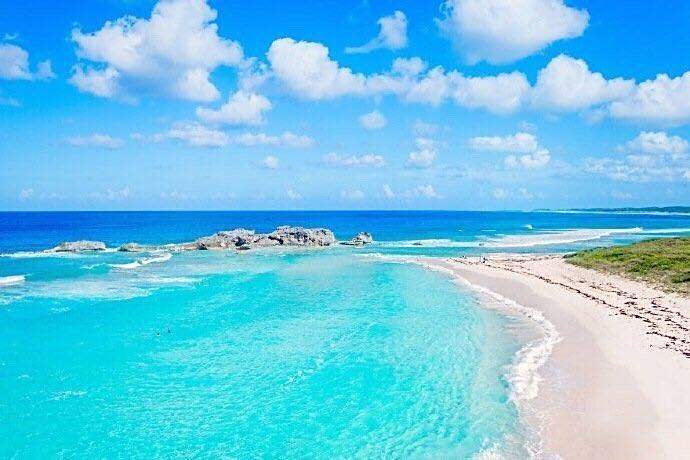 这里有世界上最清澈的海水,最美的海滩.
